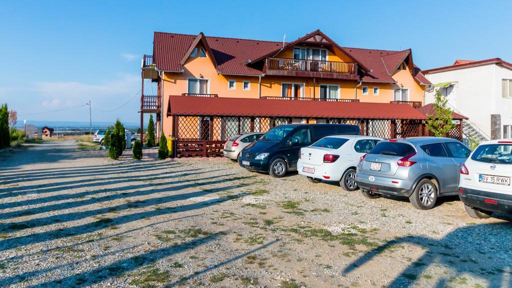 Pensiunea Mountain King Sîmbăta de Sus Zewnętrze zdjęcie